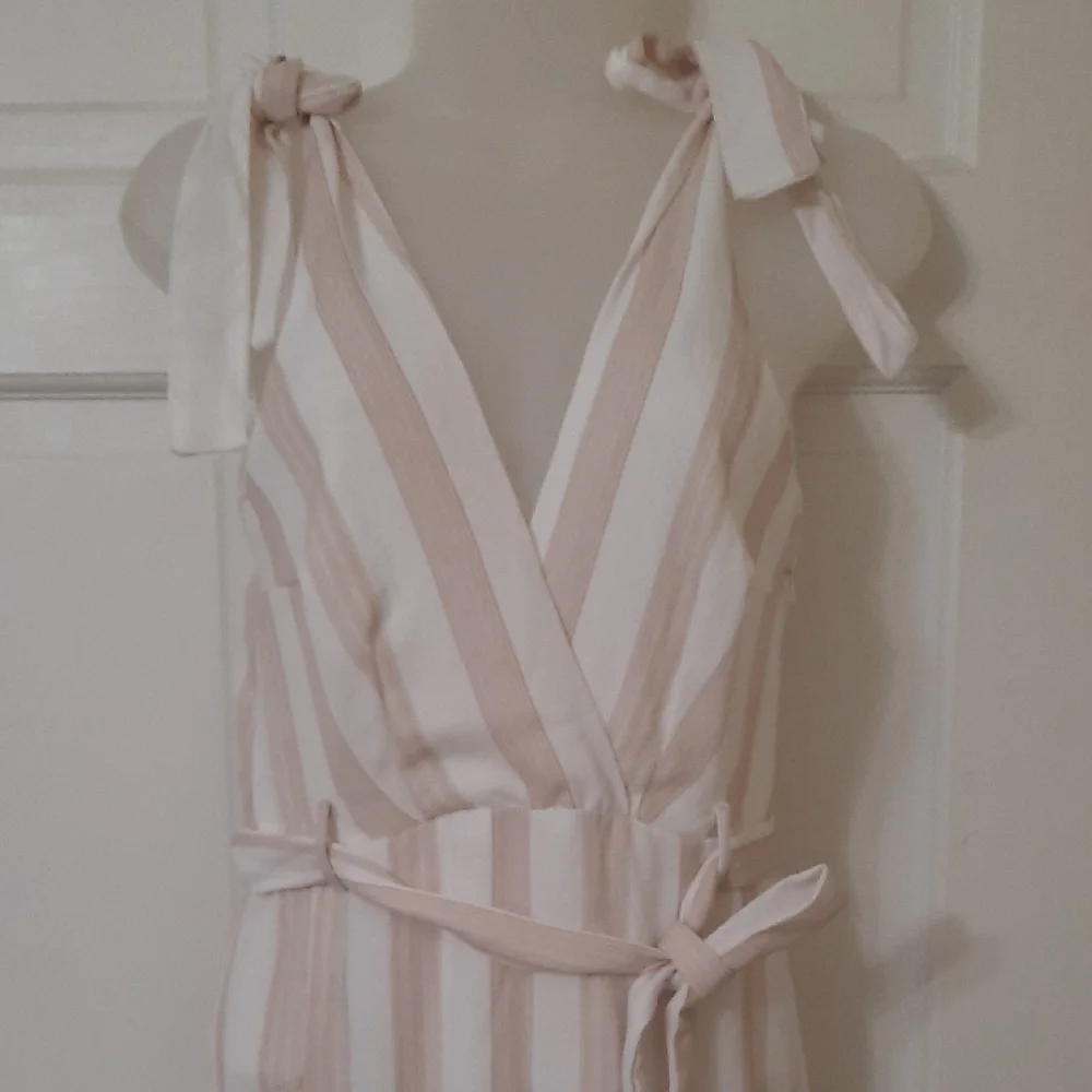 Showpo Camel and White Striped Maxi Jumpsuit. SZ 8 - Picture 4 of 15